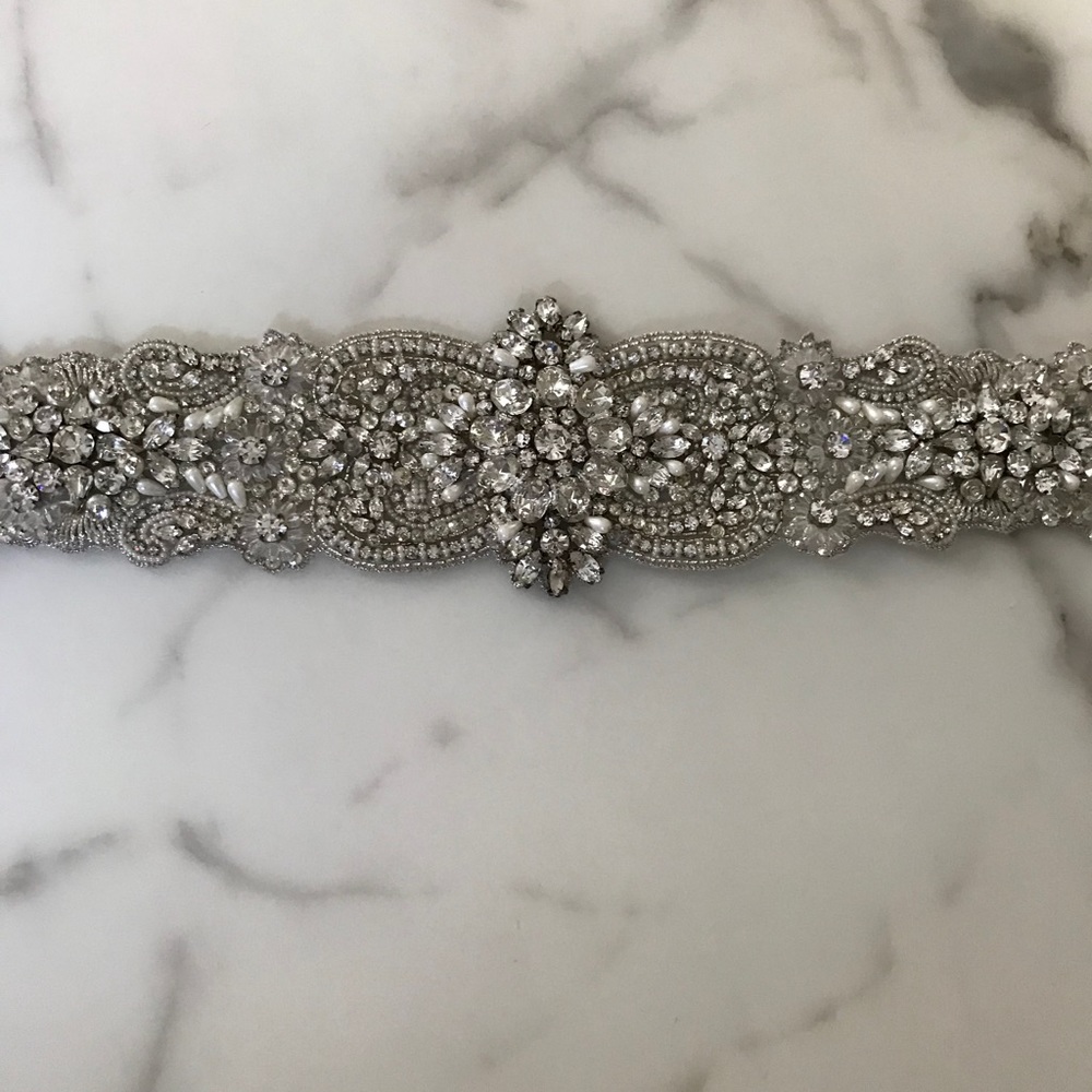 Blossom Veils &accessories beaded belt